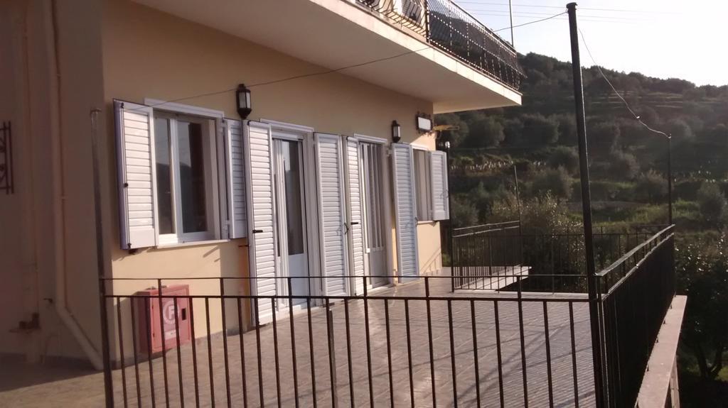 Olympia House Apartment วาธี ภายนอก รูปภาพ